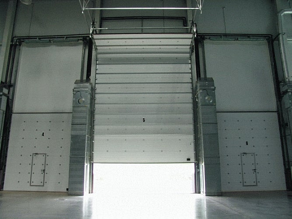 Огнестойкие подъемные ангарные ворота